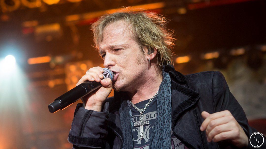 Saarbrücken: Edguy lässt es mit Hit-Pot­pour­ri im “Irgendwo” krachen